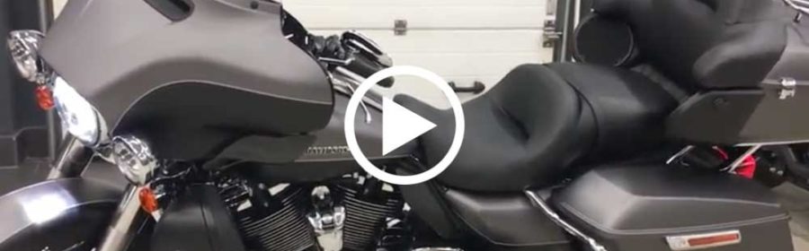 Harley Davidson Ultra Limited nel colore Charcoal Denim / Black Denim  (Video)